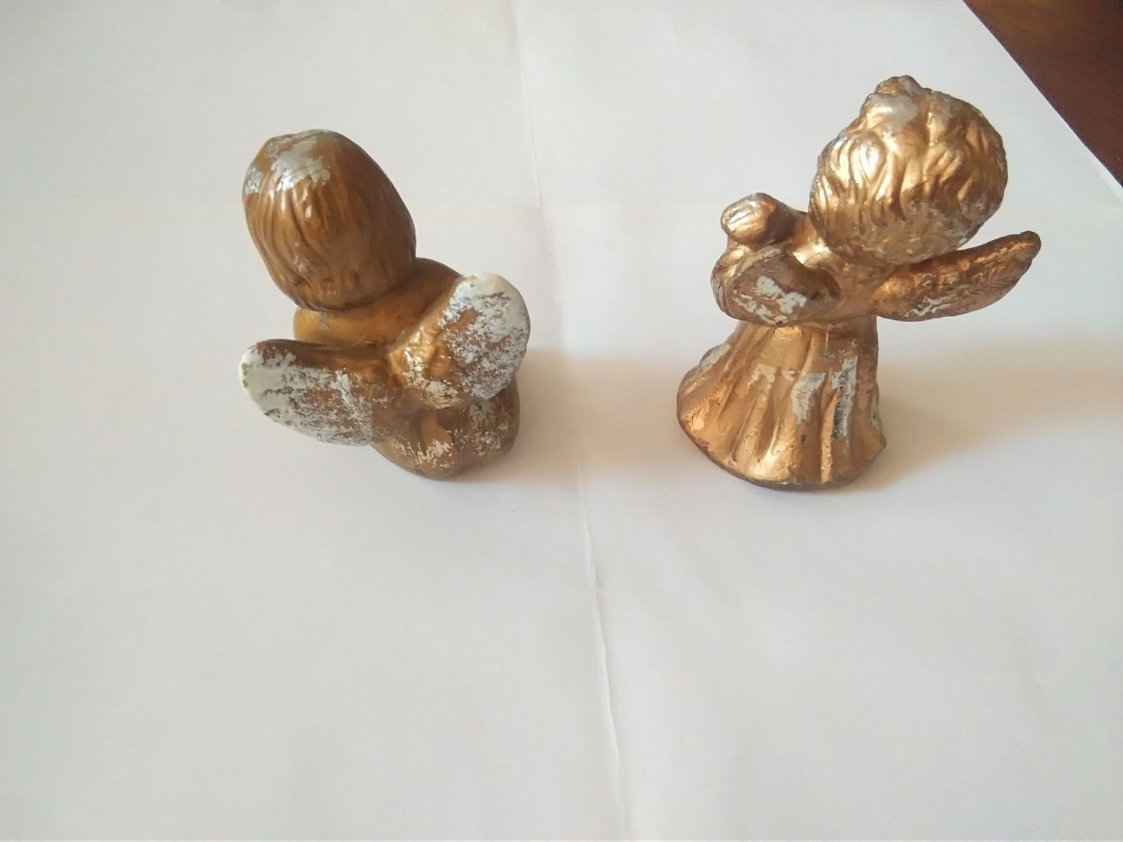 Figurki aniołków z porcelany