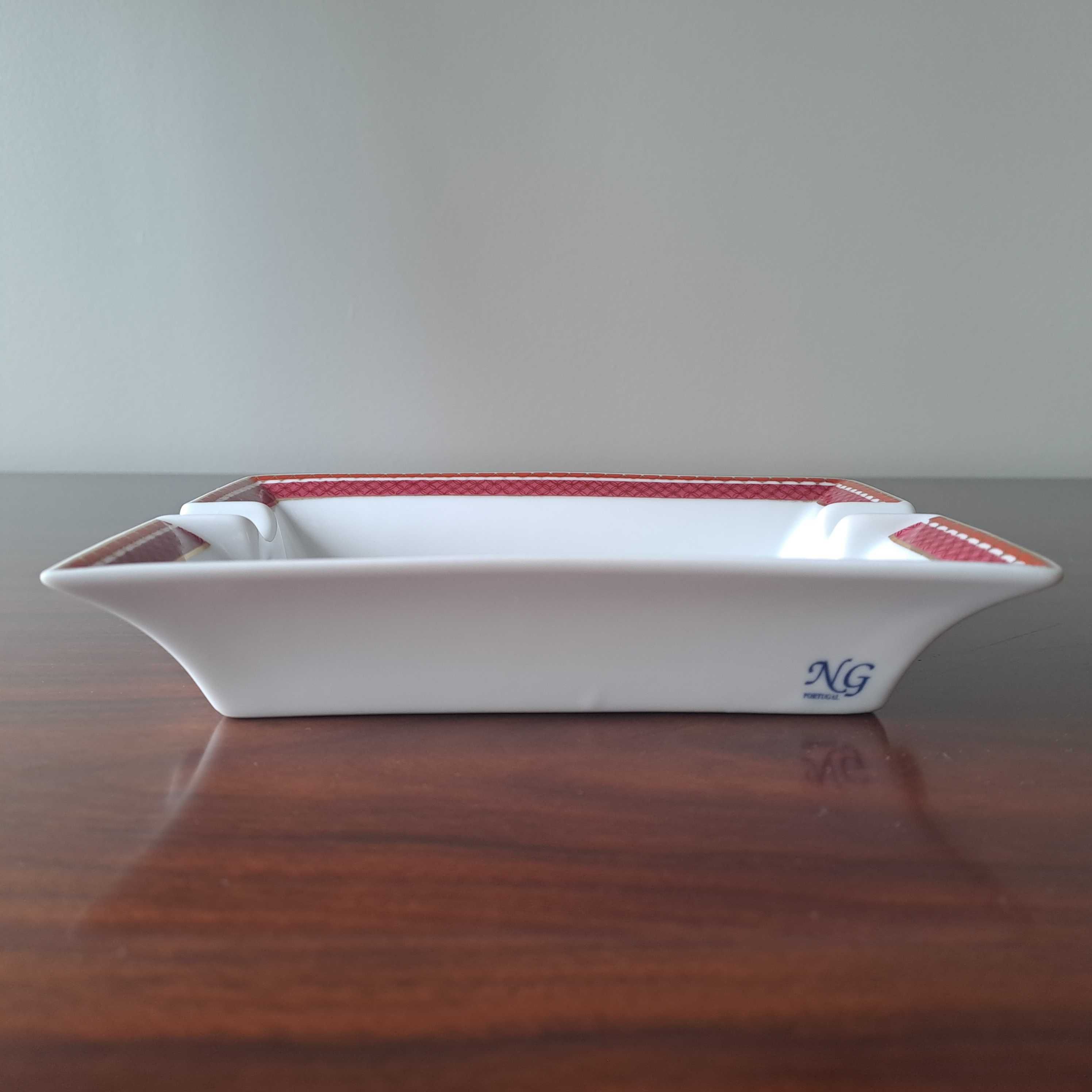 Cinzeiro em Porcelana NG PORTUGAL