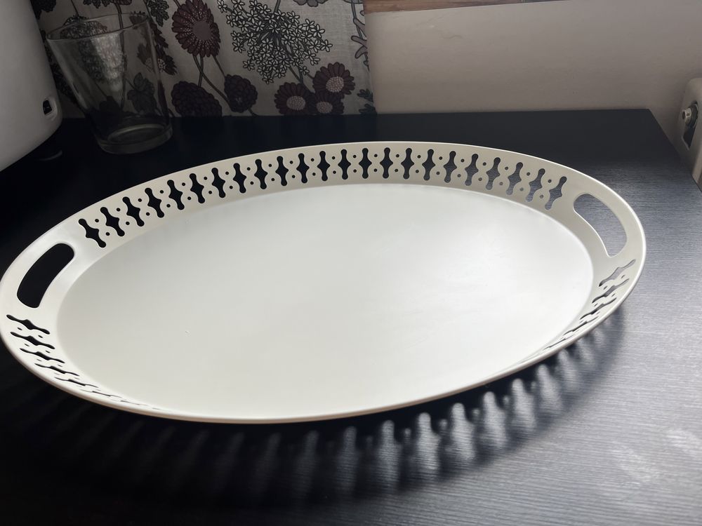 Duża taca Ikea kolor kremowy