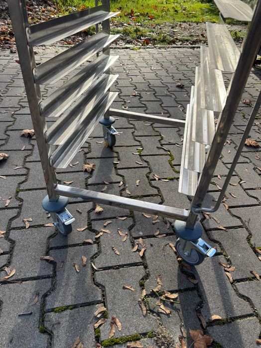 Wózek Gastro Taca na Blachy GN 16 Poziomów Royal Catering RCKW 16T-B.1