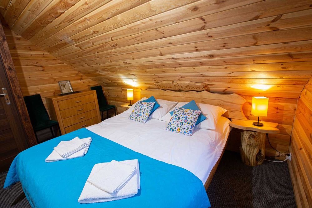 Domek RYSIÓWKA w lesie KASZUBY prywatny BASEN sauna BANIA zapraszamy