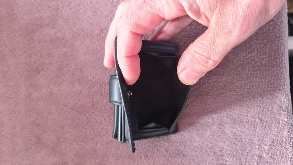 Carteira para 10 cartoes tipo credito,inibidora de contactless  nova