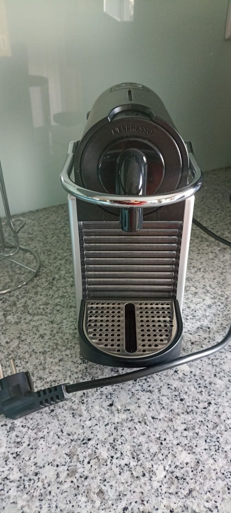 Máquina de café Nespresso Pixie