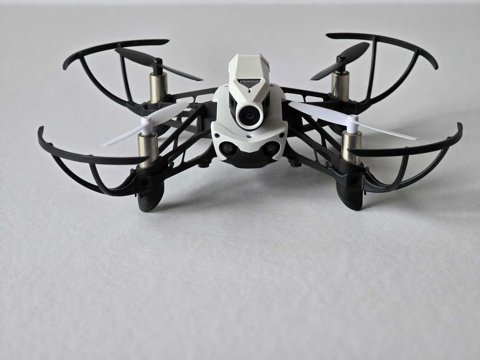 Drone Parrot Mambo Fly