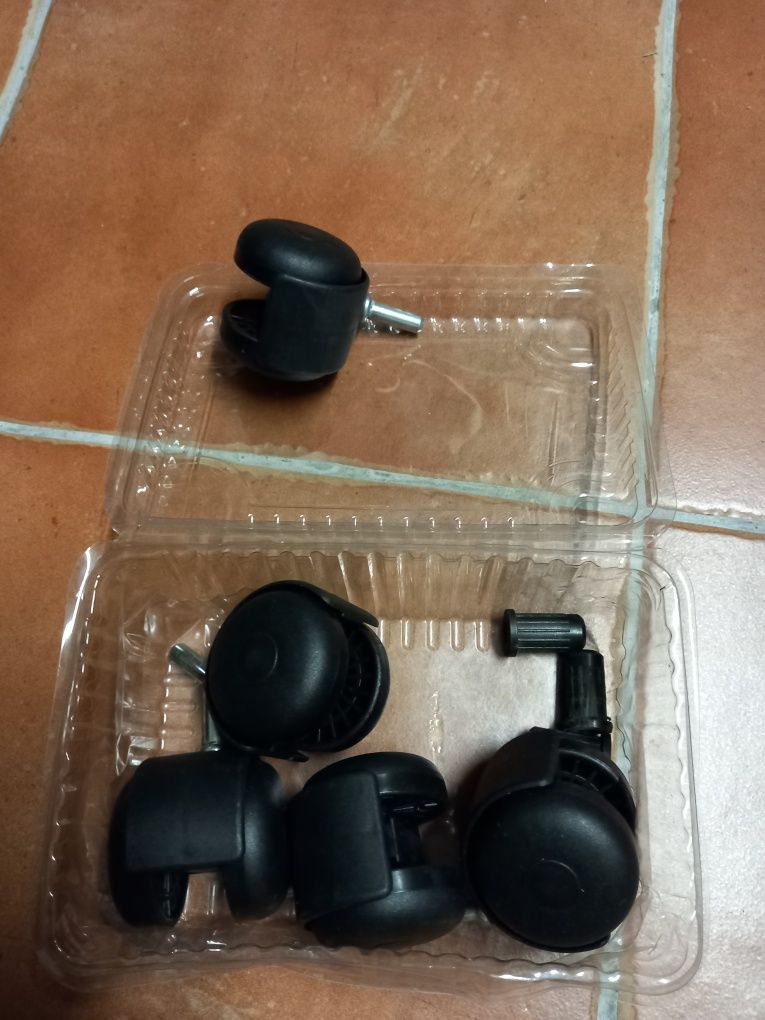 Rodízios de rosca ou encaixe