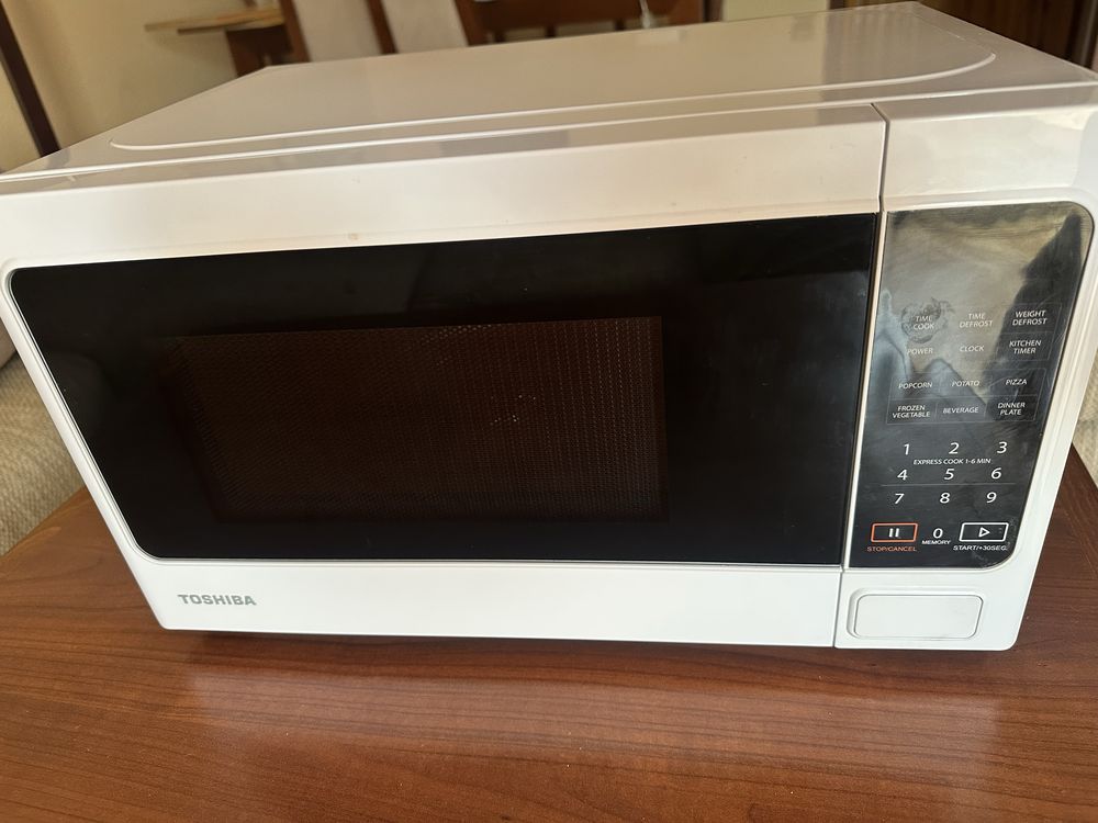 Kuchenka mikrofalowa Toshiba MM-EM20P(WH) – 800W