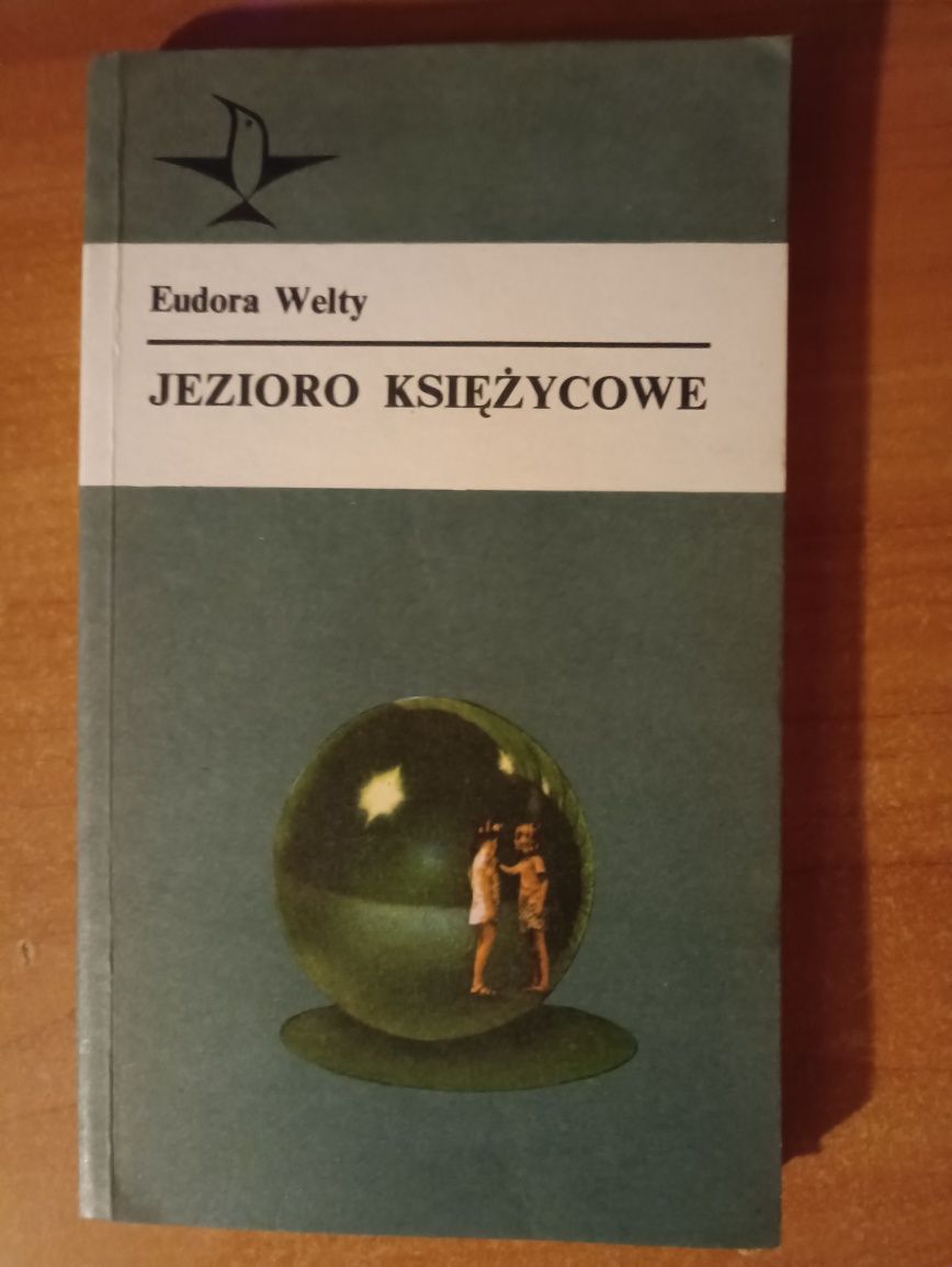 Eudora Welty "Jezioro księżycowe"