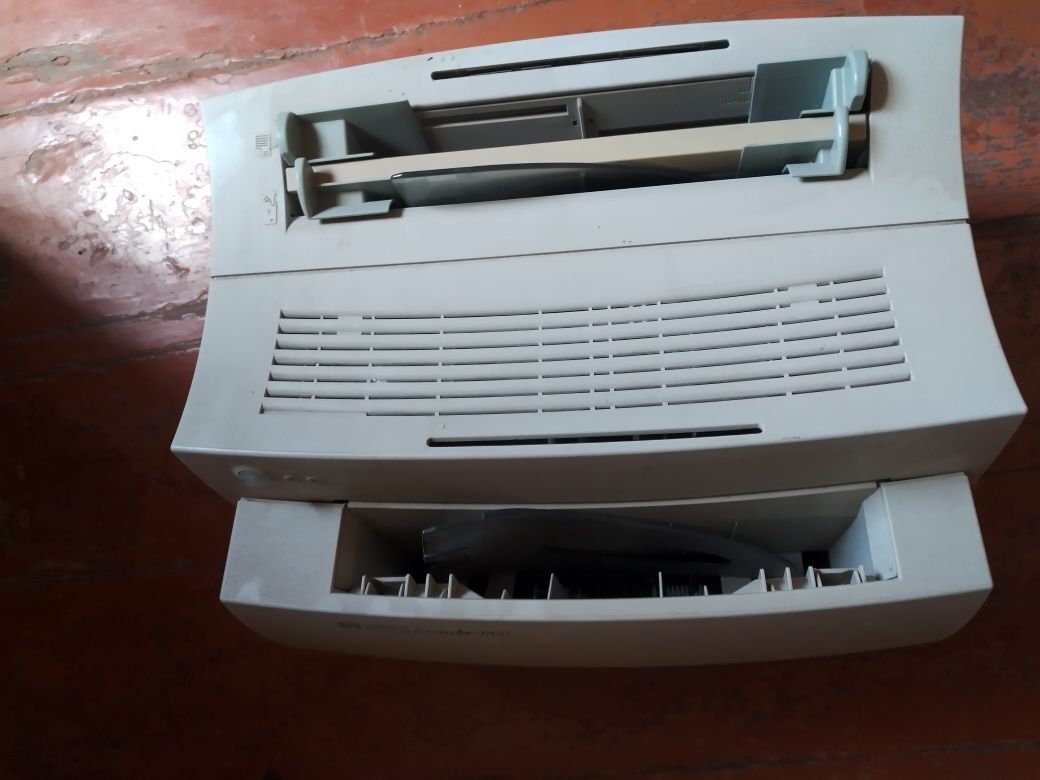 Принтер лазерный HP 1100