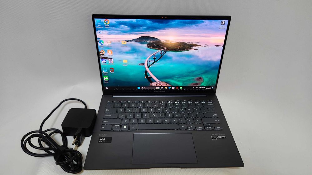 ASUS ZenBook 14" OLED UX3405MA OLED Touch Ultra 7-155H 16 512