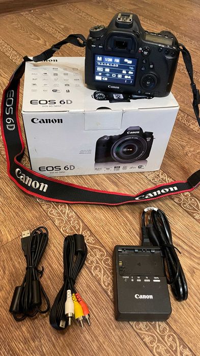Дзеркальна камера Canon 6d body