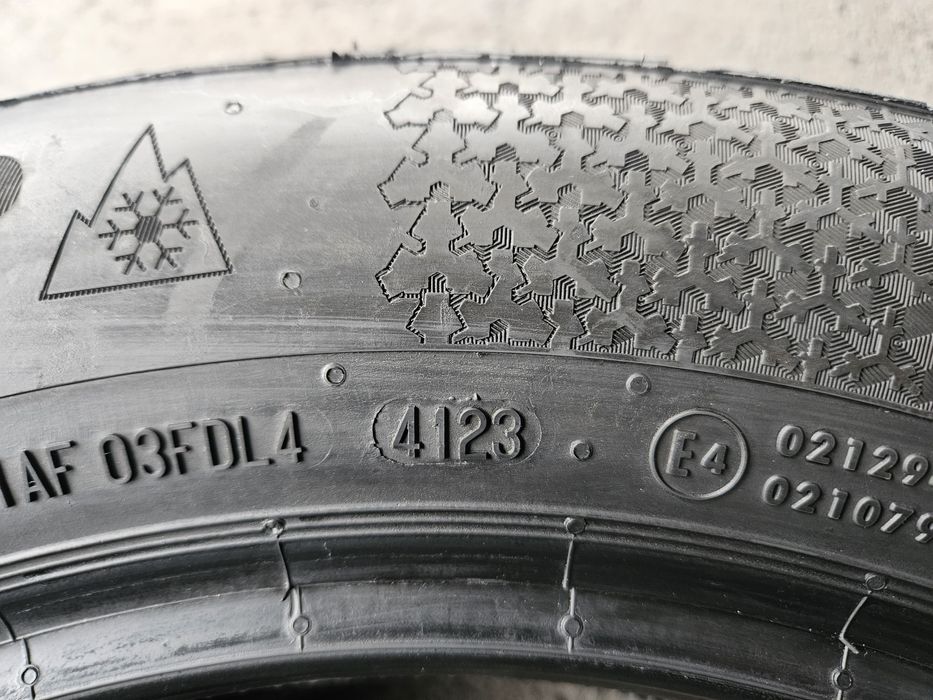 Kpl Opon Zimowe Continental Winter Contact TS870 215.60.16 95H 2023