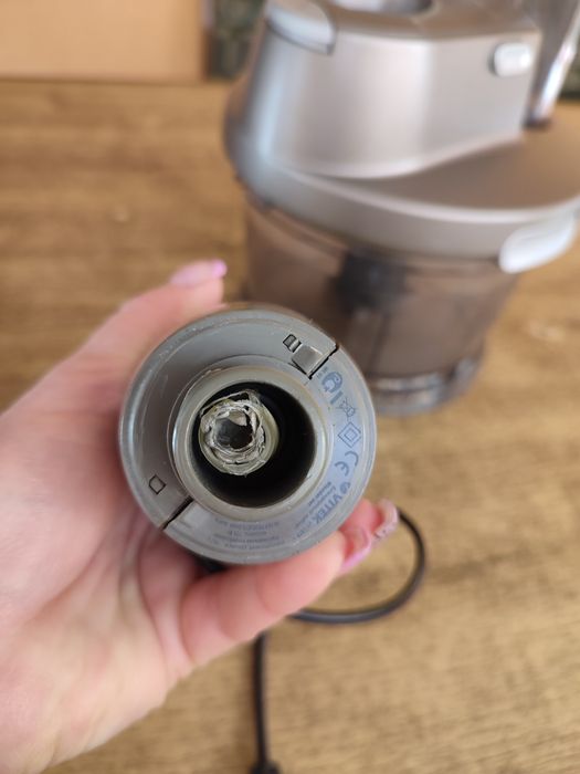 Блендер Vitek с большой чашей