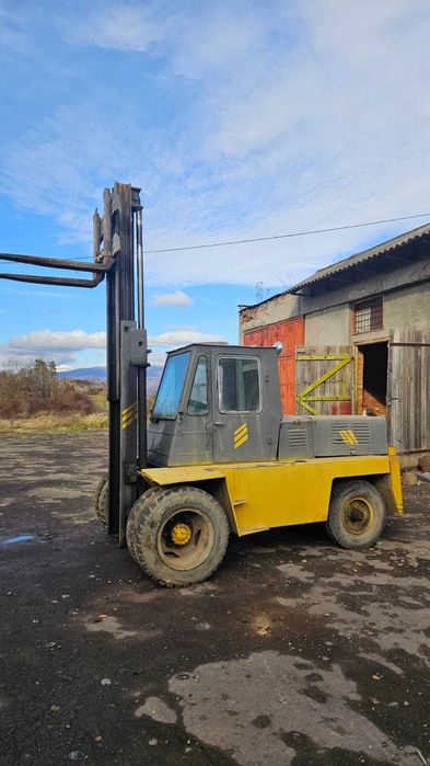 Продається Львівський автонавантажувач (погрузчик)