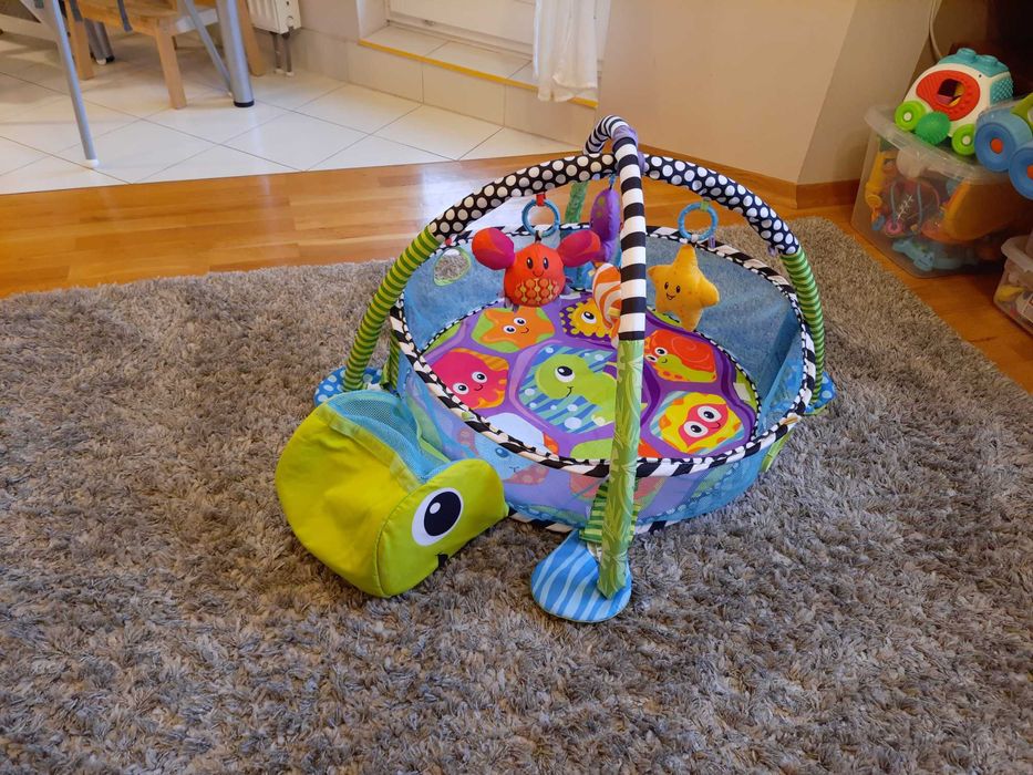Mata edukacyjna dla niemowląt fisher price