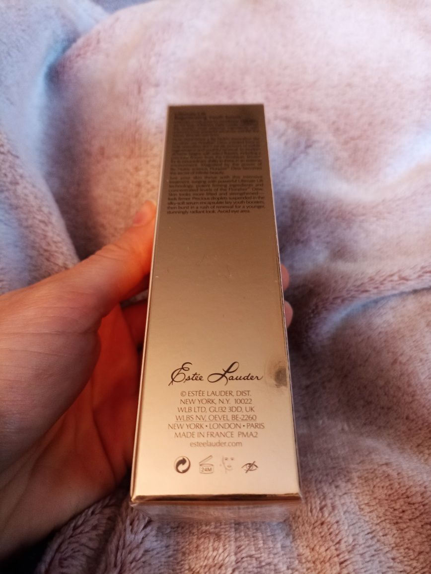 Re-Nutriv Estee Lauder Serum nowe