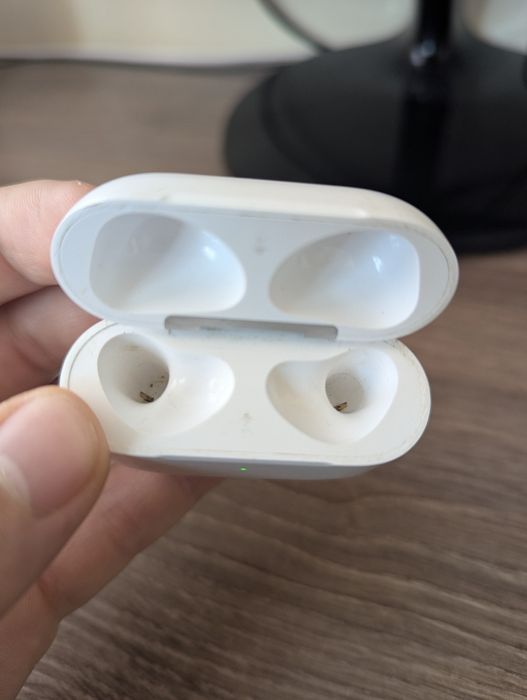 Кейс apple airpods