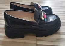 Czarne buty mokasyny