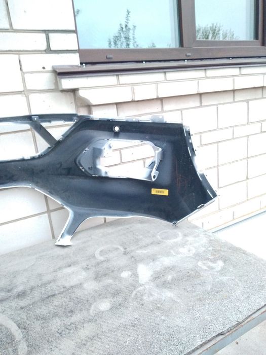 Бампер передній Форд Ескейп 2017 з отворами під парктронік.