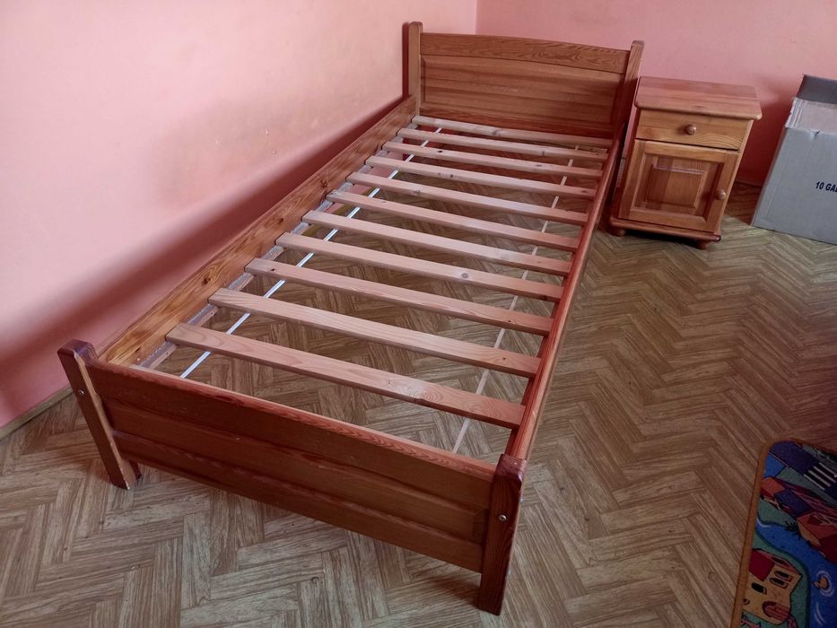 Łóżko drewniane sosnowe 90x200 + szafka