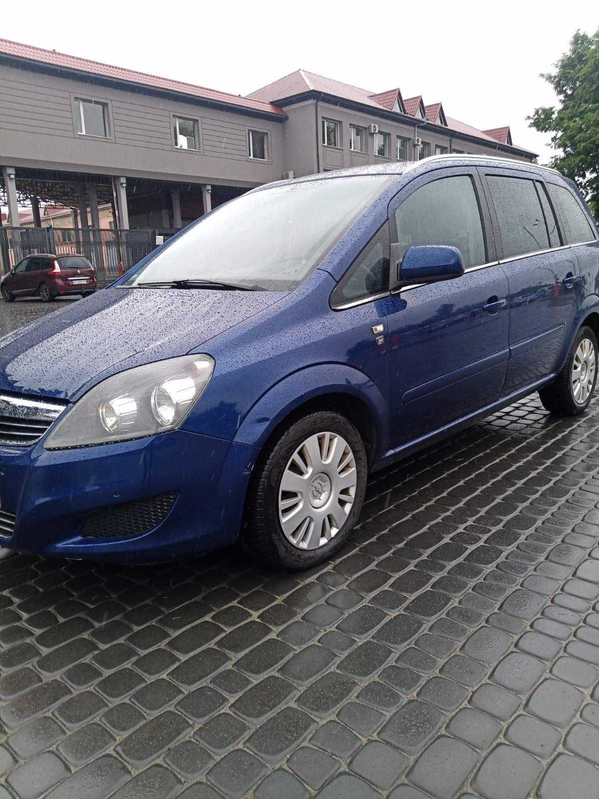 Opel zafira 2010 рік 1.6 газ-бензин