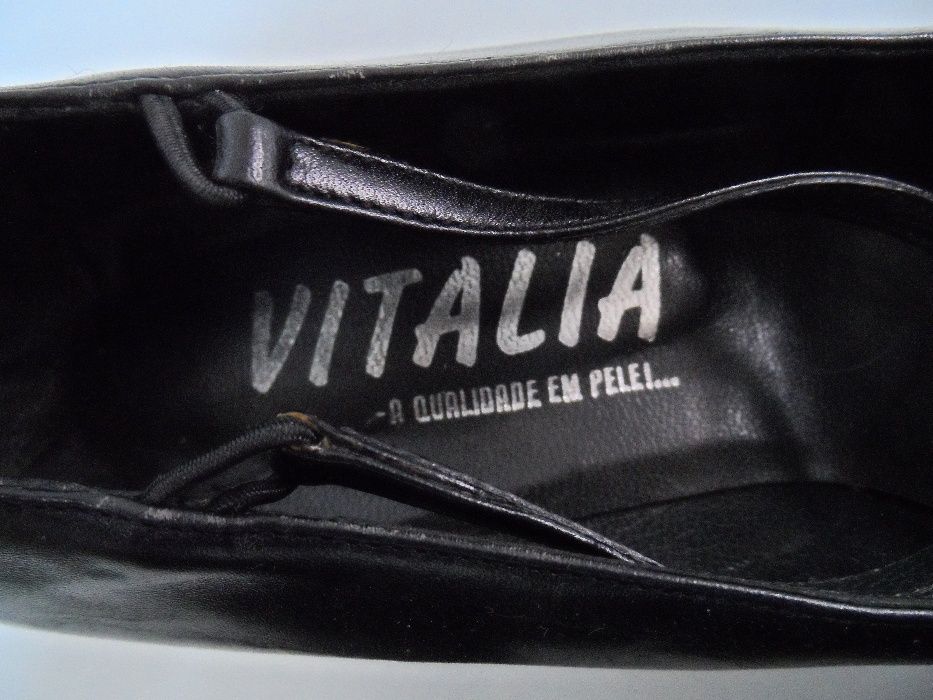 Sapatos de senhora em pele da marca "Vitalia". Coleção outono/inverno