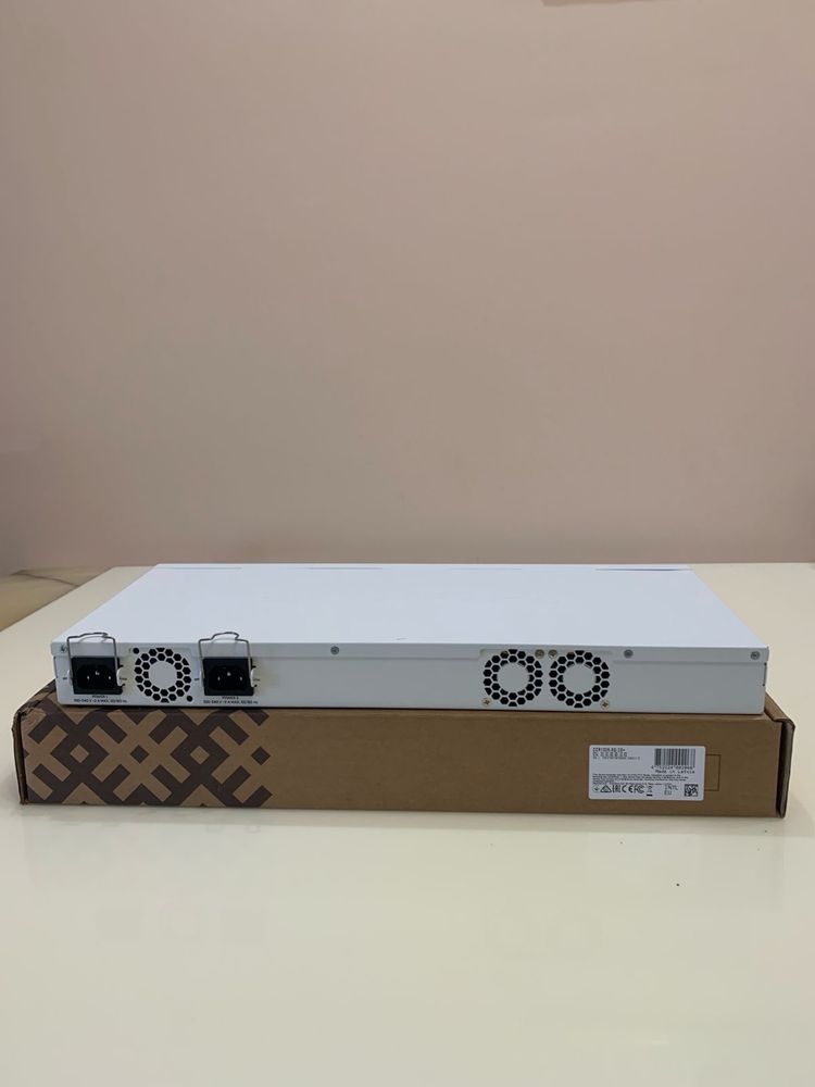 Маршрутизатор MIKROTIK CCR1036-8G-2S+. Mikrotik CCR1036-8G-2S+