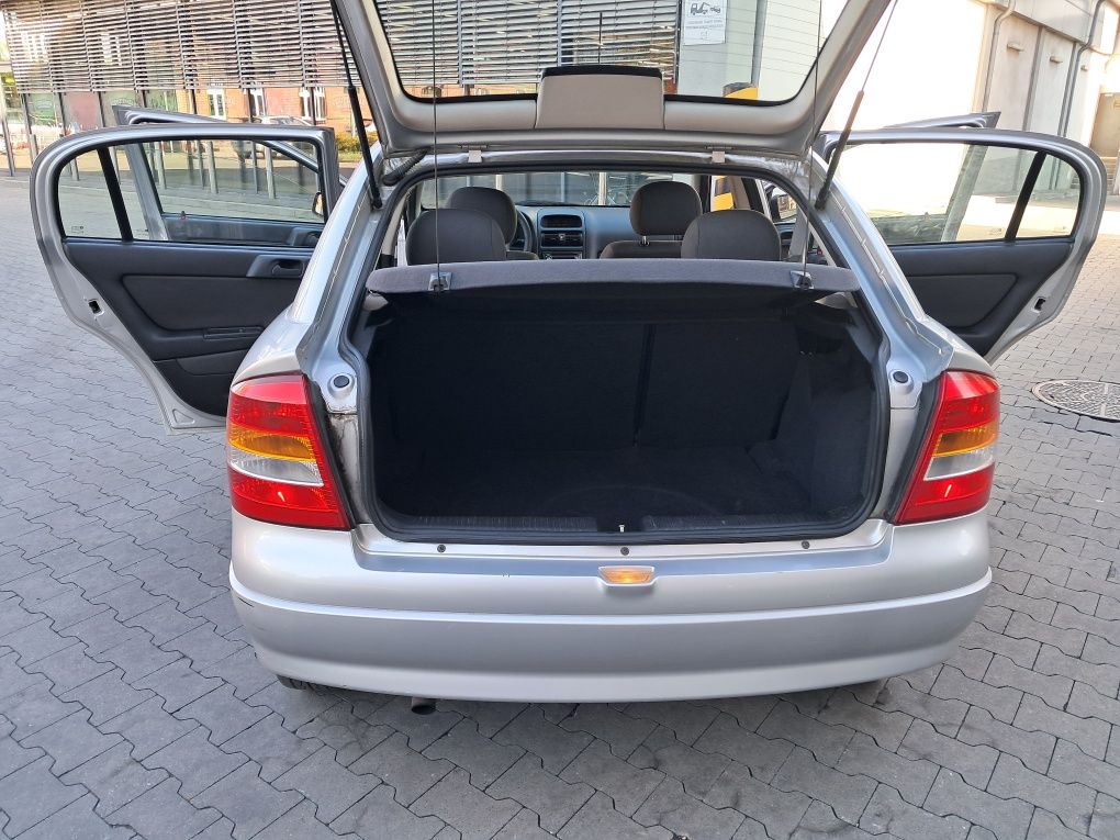 Sprzedam Opel Astra 1.4