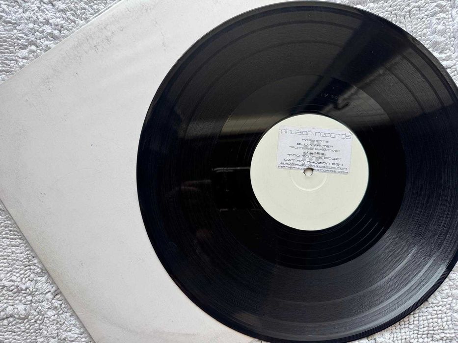 Blu Mar Ten / J Laze – Future Primitive / Nod To The Godz [phuzion004]