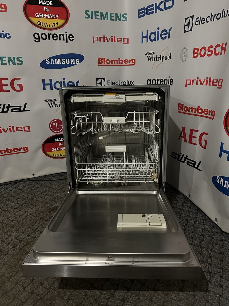 Посудомийна машина/ посудомойка/ посудомийка  Miele G 5400 SCU 60см
