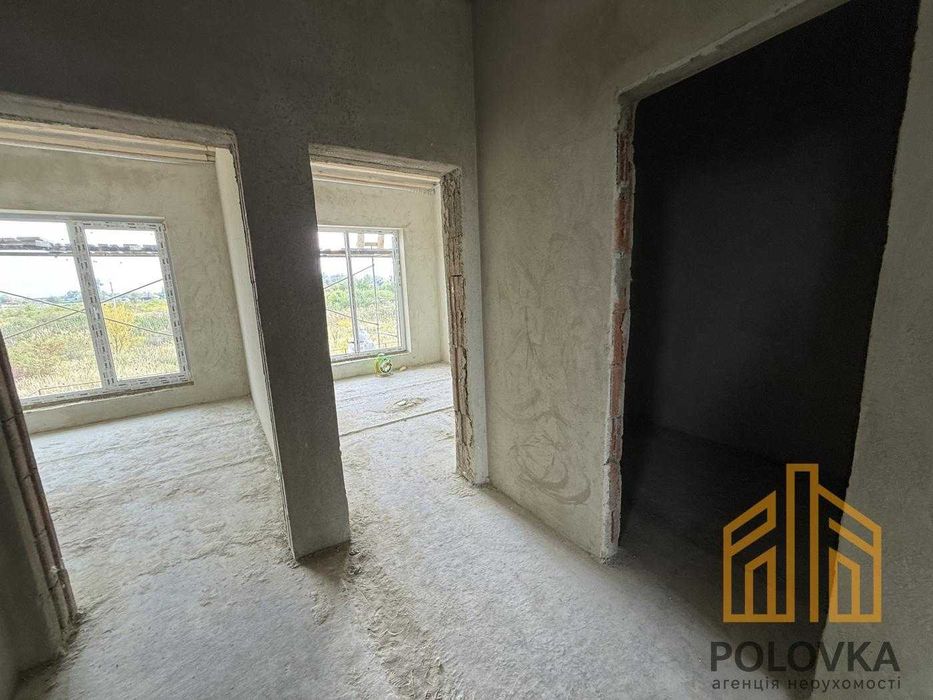 Продаж 2-поверхового дуплексу, Садовий