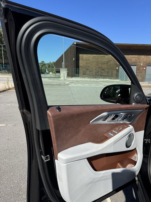 BMW XM 50E plug-in