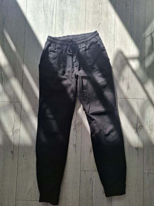 Męskie czarne Joggery