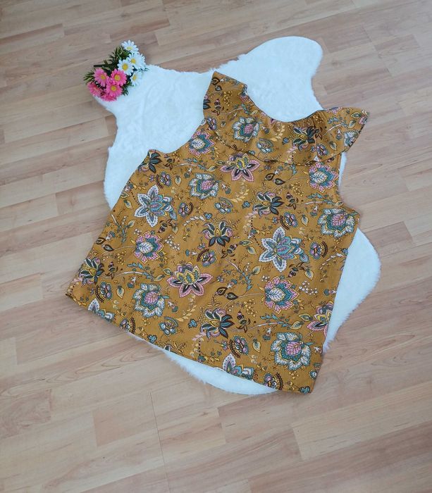 Brązowa bluzka damska Tu rozmiar XXL na ramiączkach ze wzorem na lato