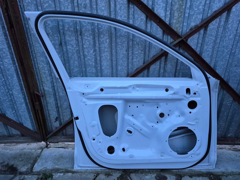 Audi A4 B9 (8W) 15-19 Drzwi lewe przód oryginalne