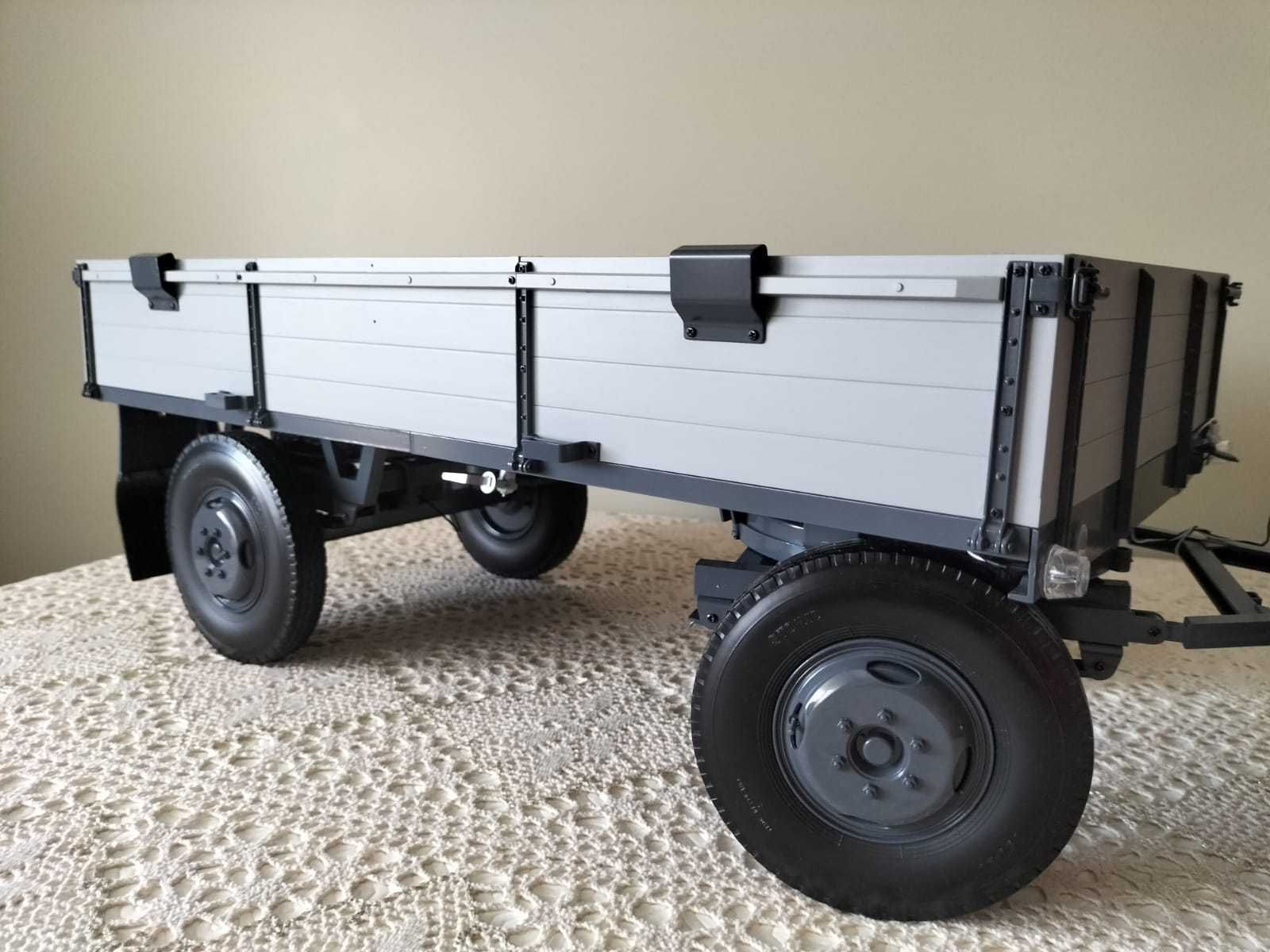 Model ciągnika Ursus C-330
