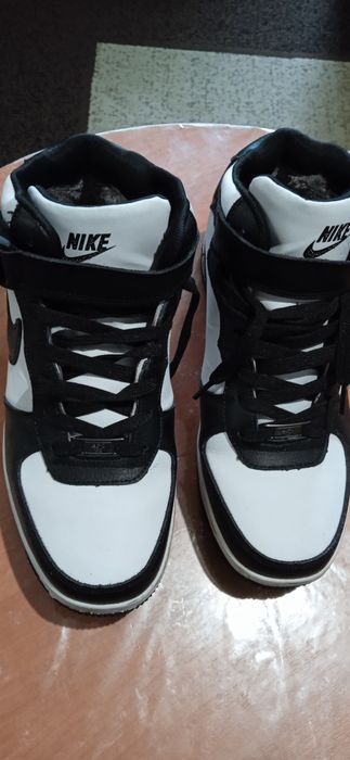 Продам, зимние кроссовки унисекс. Размер 40-41,