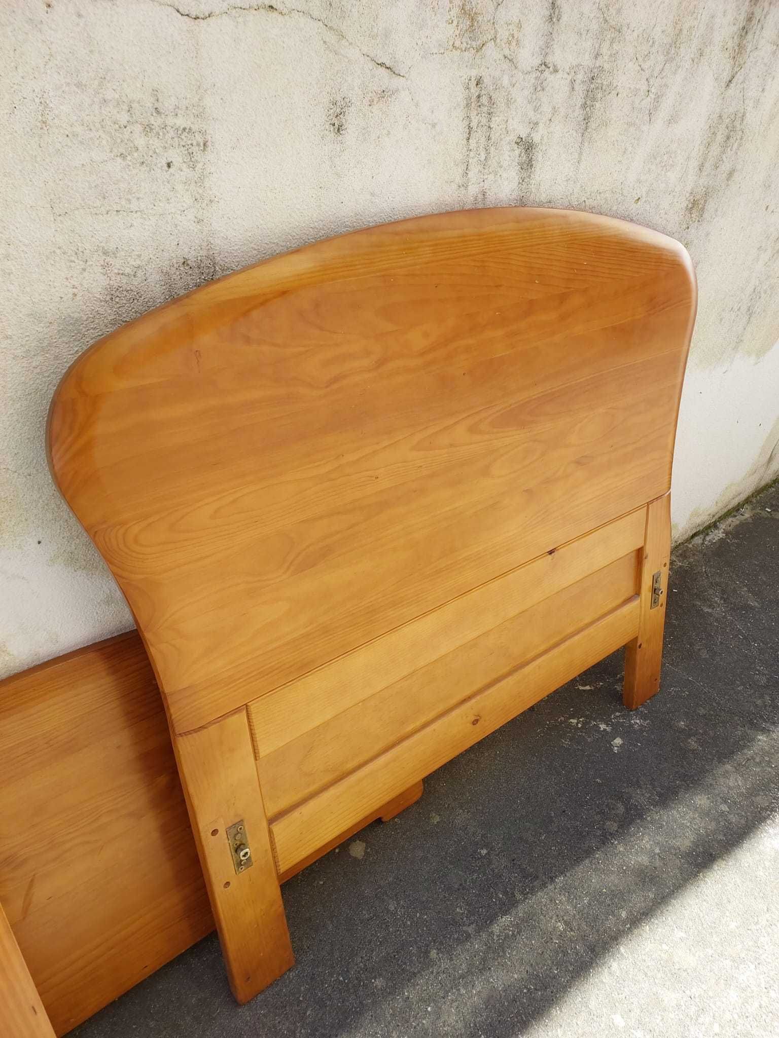 Conjunto moveis quarto -Cama (com estrado) - Mesa cabeçeira