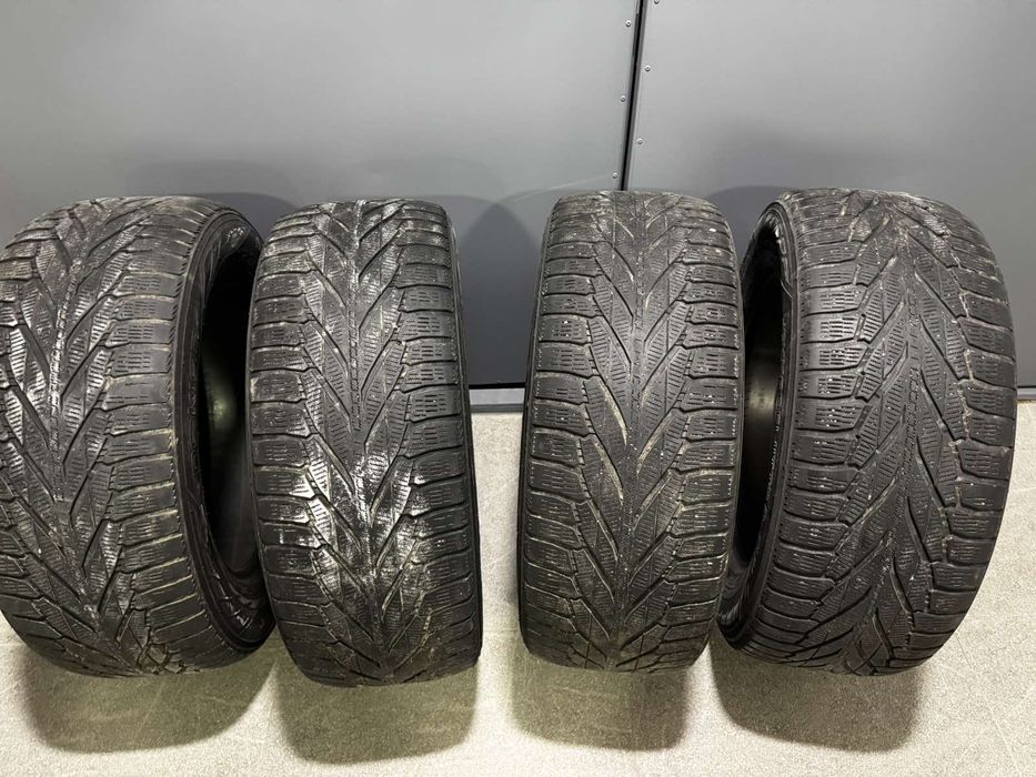 Продам шини Nokian Hakkapeliitta R2 SUV  255/60 R18