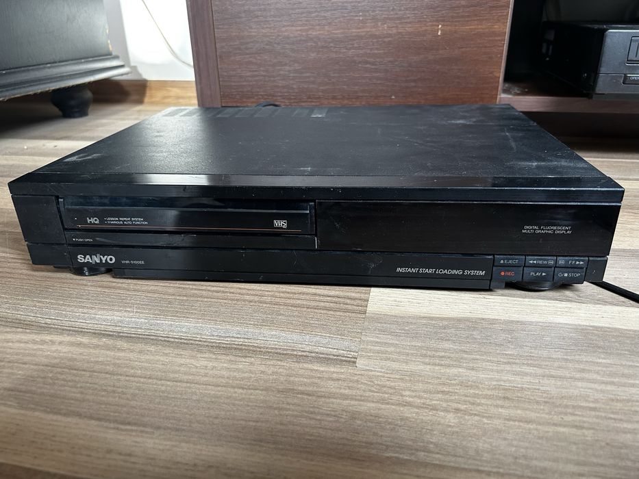 Magnetowid Sanyo VHR-5100ee