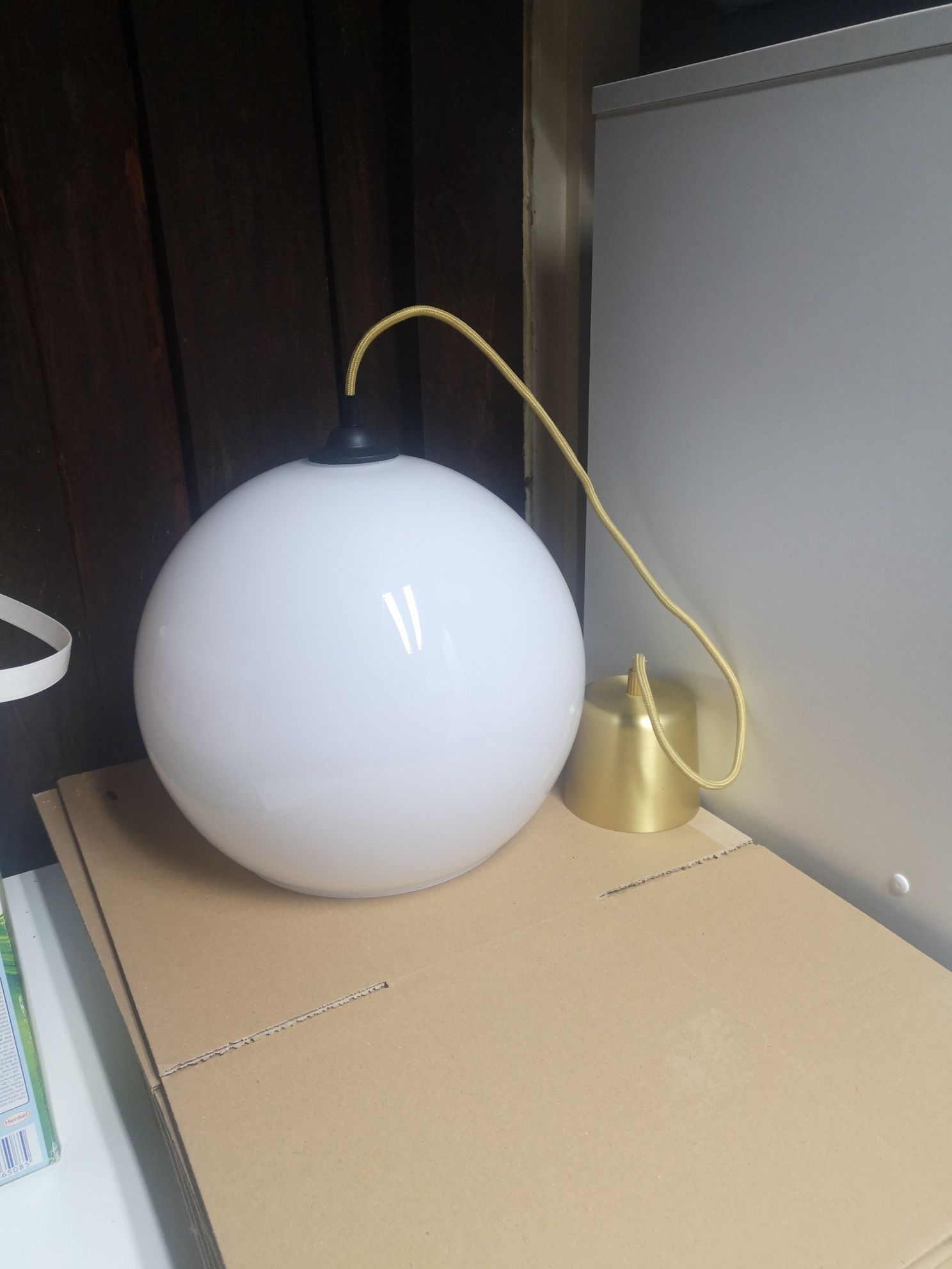 Lampa wisząca, duża kula