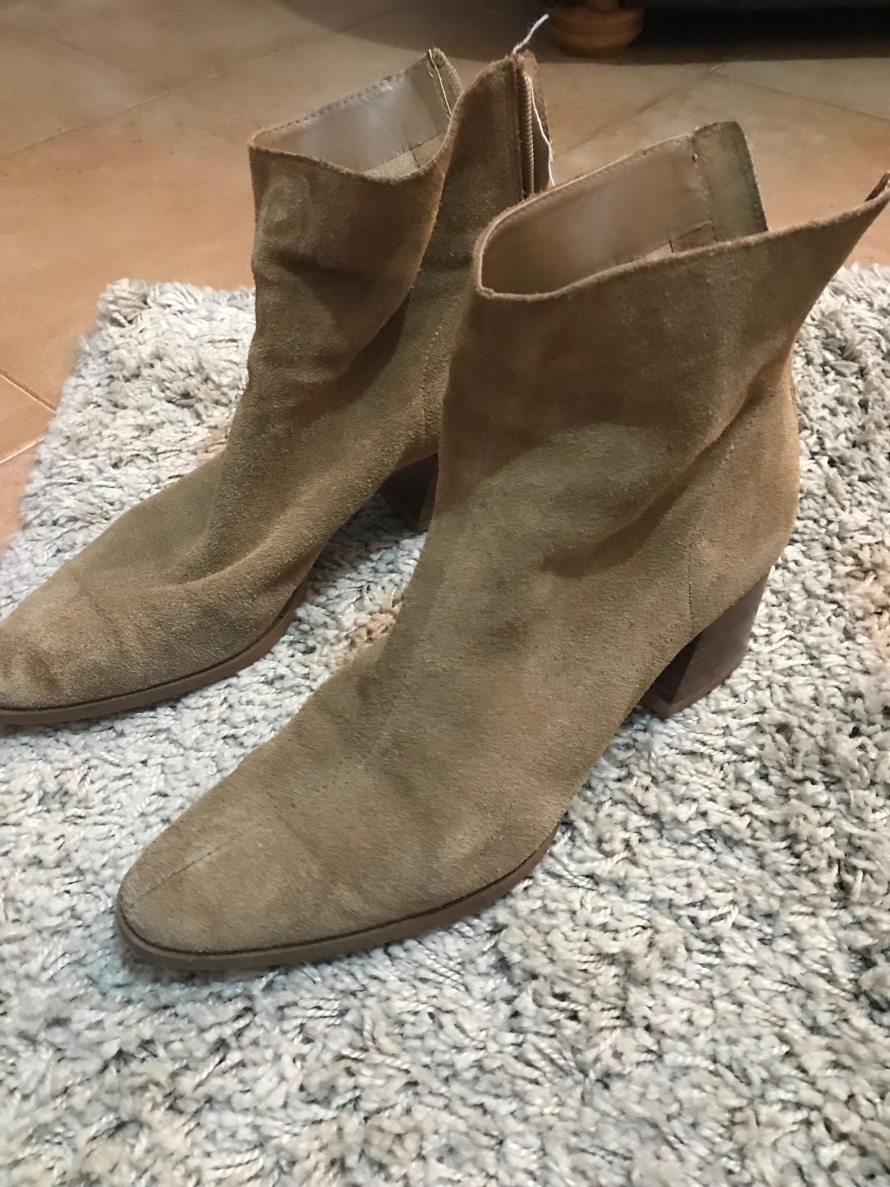 Vários botins novos e usados