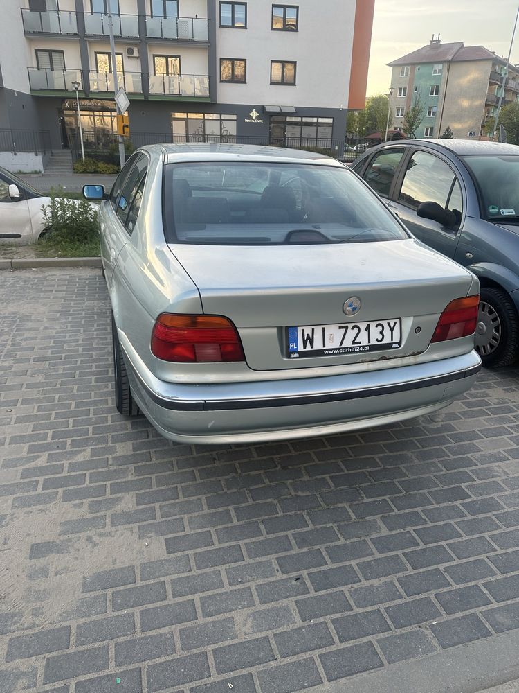 Sprzedam samochod bmw e39 520i