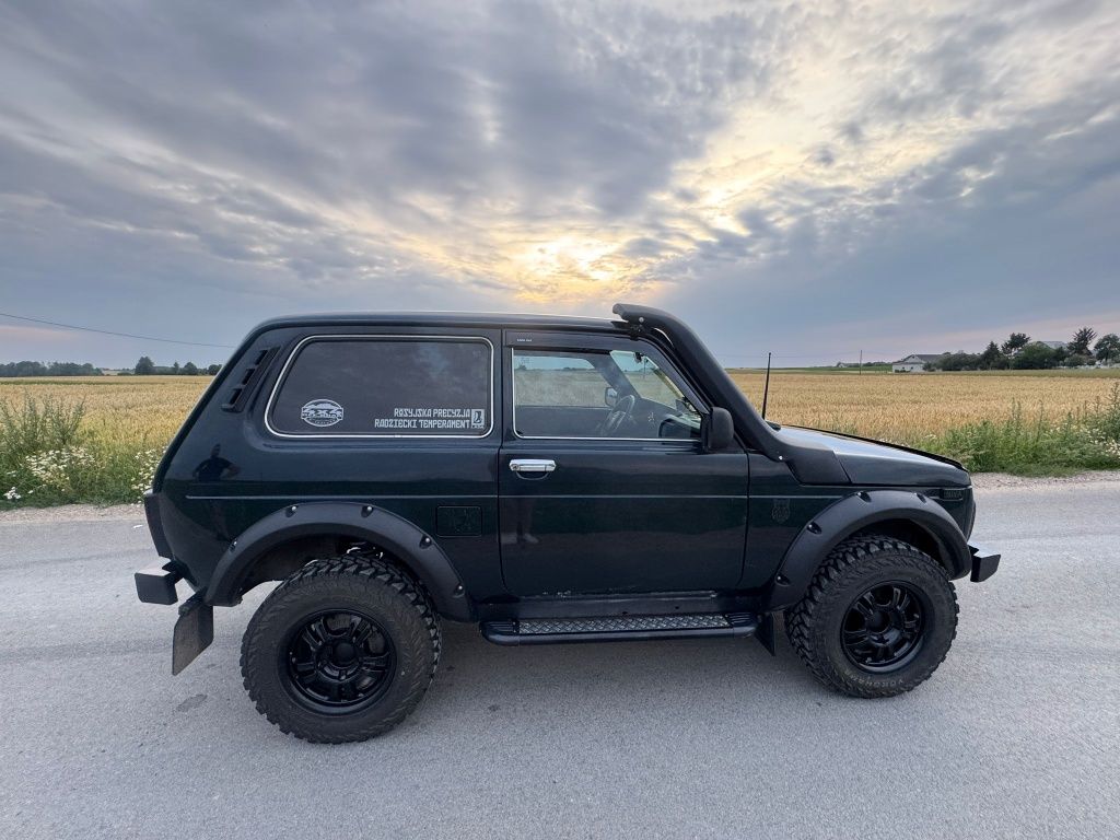 Lada Niva 4x4 1.7 (dodatki nowe)