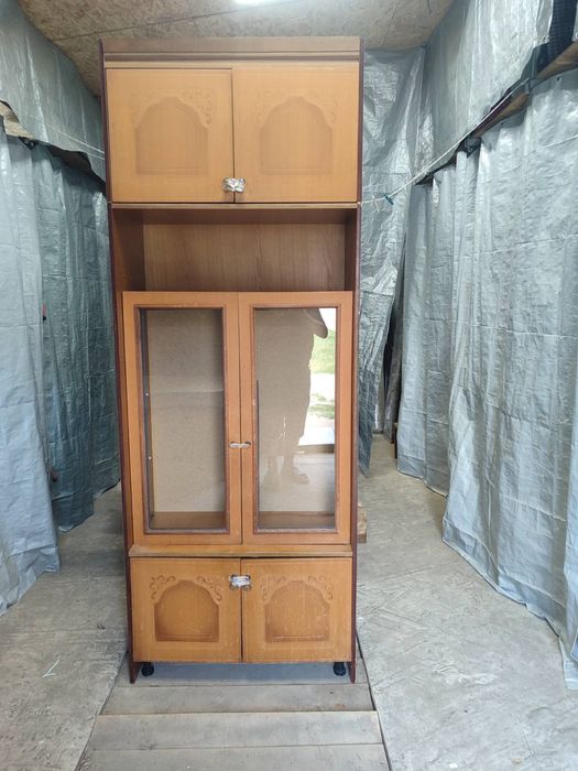 Стінка у вітальню. Можливо окремо продаж шаф.