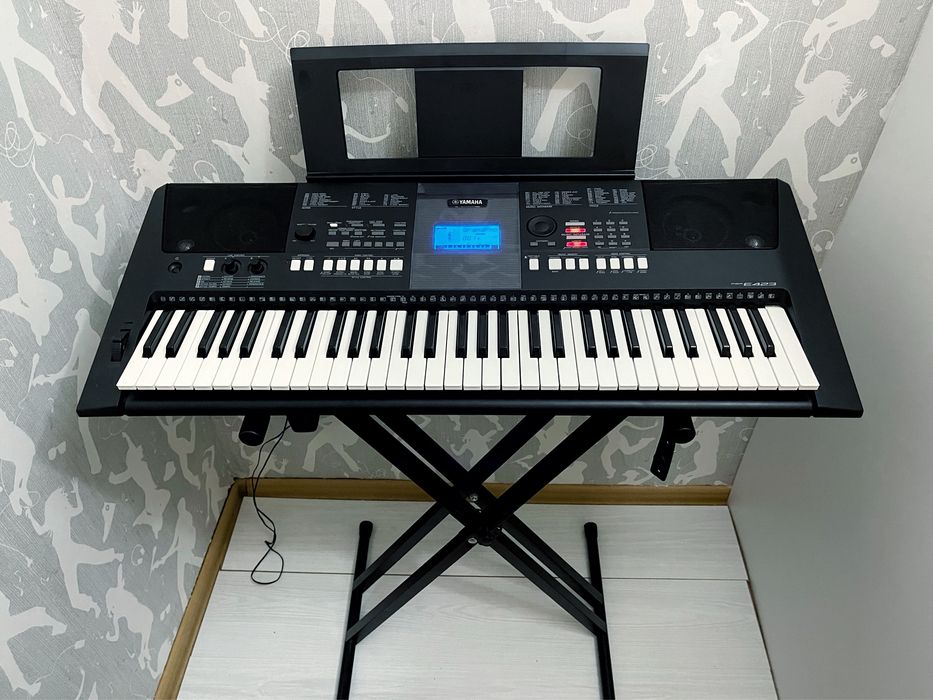 Професійний Синтезатор Yamaha PSR-E423 !!! Крута модель!!