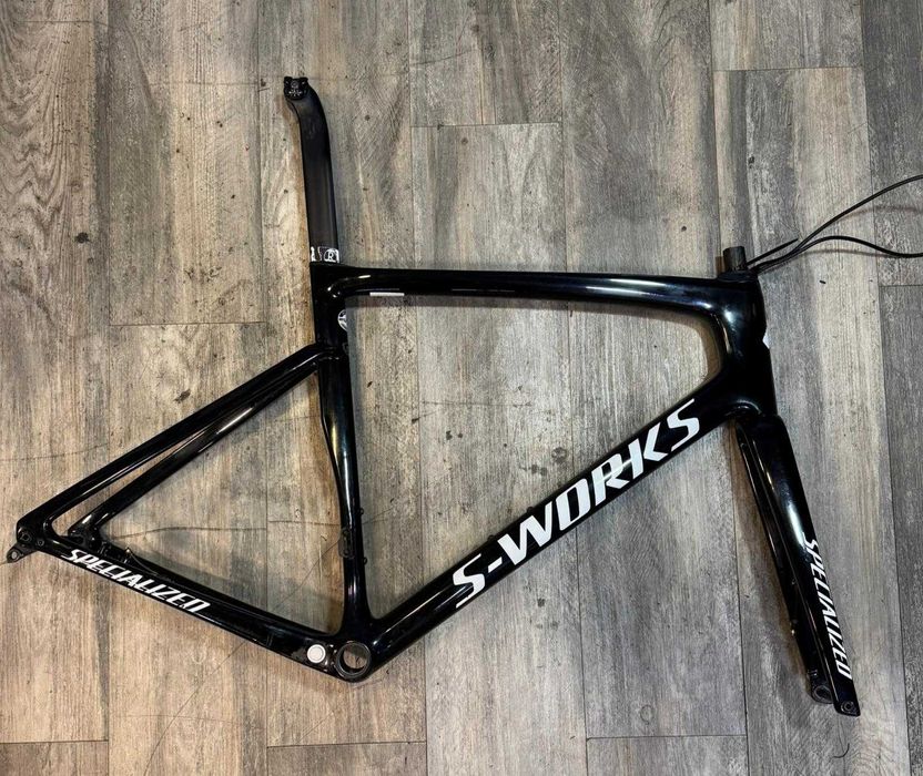 Quadro de bicicleta estrada S-Works Tarmac SL7 58 (quase novo)