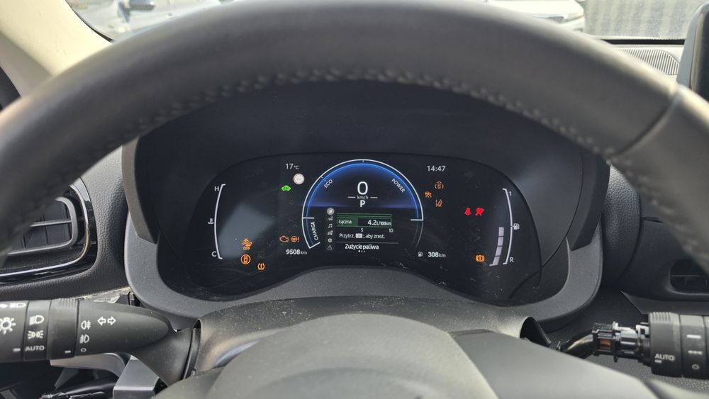 Toyota Yaris,  benzyna, automat, 02.2025r., hybryda