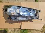 Lampa toyota hilux przednia prawa Europa