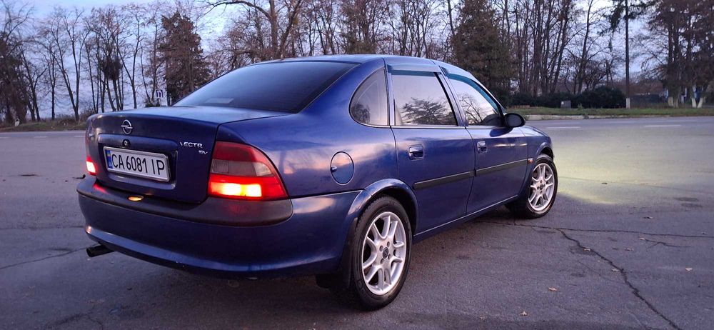 Оpel Vectra 1.8 L