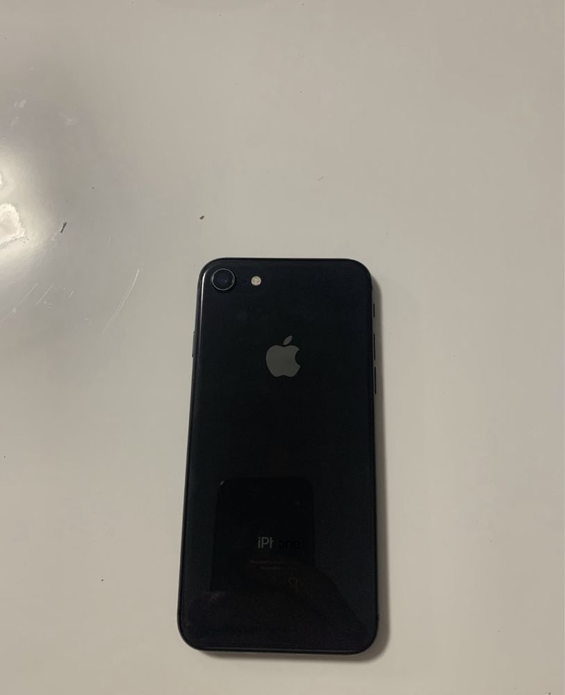 Продам iphone8-256